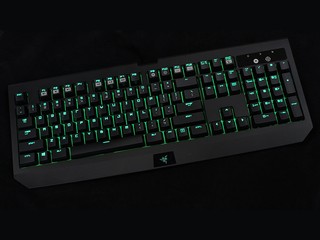 單綠色 LED 設計、配不同閃動效果 RAZER BLACKWIDOW ULTIMATE 2016