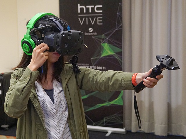 VR