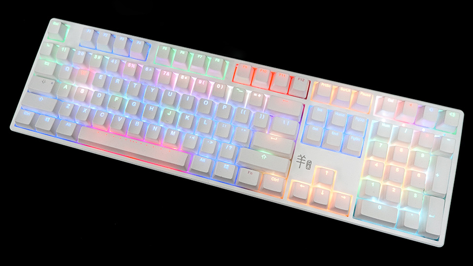 白色主题配 cherry mx rgb 彩光 ducky 羊年限定键盘登场 - 琴策网
