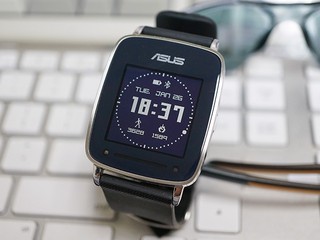 長達 10 日續航能力、設心跳探測 ASUS VivoWatch 智能運動型手錶