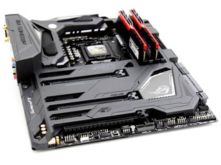 ROG X EKWB 水冷 ASUS Maximus VIII Formula主機板