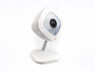 簡易安裝、預載免費雲端錄影方案 NETGEAR Arlo Q 多功能網絡攝影機