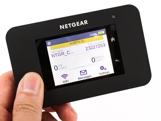 輕觸式屏幕 Pocket WiFi 限售 20 部  NETGEAR AirCard 790 限量團購