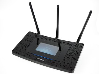 轻鬆打造室内 100% WiFi 覆盖 TP-LINK RE590T 无线扩展器