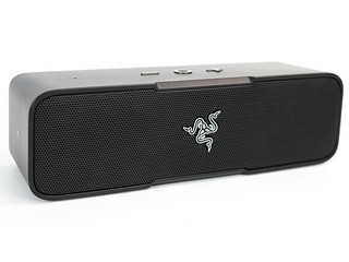 強勁低音兼具組合播放連接技術 RAZER LEVIATHAN MINI 便攜式揚聲器