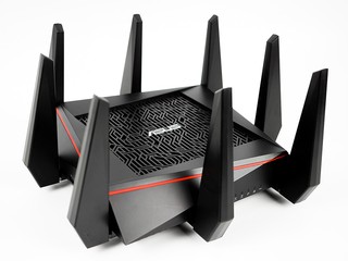 八天線坐陣、兼具三頻無線連接 ASUS RT-AC5300 旗艦無線路由器