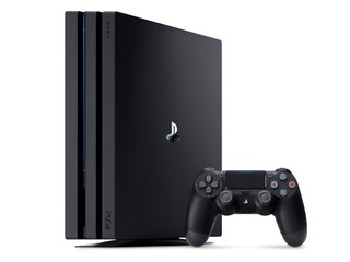 同場推出PS4 Slim 版 僅HK$2,380 Sony Playstation 4 Pro 強化版登場 同場推出PS4 Slim 版 僅HK$2,380 Sony Playstation 4 Pro 強化版登場
