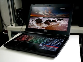 內建 GTX 1060 獨顯 圖像效能爆升 MSI Dominator GT62VR 筆電
