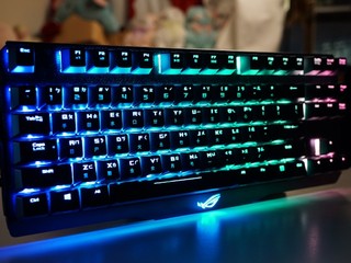 Cherry MX 懸浮鍵軸  OC 功能釋放 ASUS ROG CLAYMORE CORE 電競鍵盤