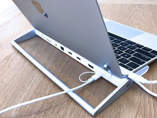 針對 MACBOOK 用家市場 UNITEK USB Type-C 多用途擴展支架 針對 MACBOOK 用家市場 UNITEK USB Type-C 多用途擴展支架