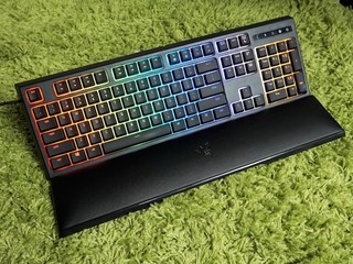 皮革手枕 新混合式機械/薄膜鍵軸 Razer Ornata Chroma RGB 電競鍵盤