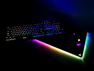 北極光 LED 效果 全套裝備同步發光 Corsair MM800 RGB  Polaris 滑鼠墊