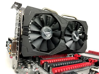 Direct CU II、AURA LED 光效 ASUS ROG STRIX Radeon RX460 繪圖卡