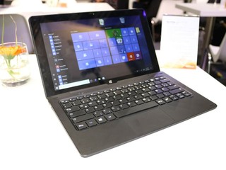 2-in-1 設計、11.6 吋 IPS 屏幕 TrekStor SurfTab Twin 11.6 WiFi 版