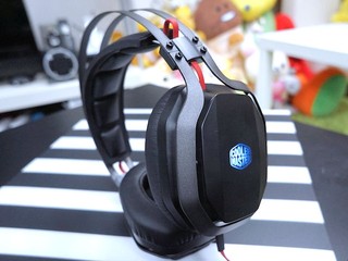 模擬 7.1 聲道 遊戲/音樂效果一鍵強化 CM MasterPulse Pro RGB 電競耳機