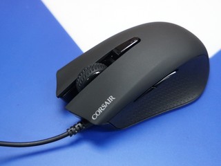6K DPI、輕巧機身配備動態背光效果 Corsair Gaming Harpoon RGB
