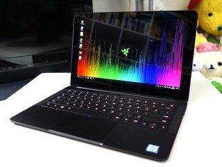 迷你輕巧機身 蘊藏高效硬件  Razer Blade Stealth  纖薄筆電