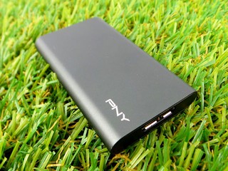 抗震、輕巧、高性能 PNY Elite 240GB Portable SSD
