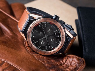 Intel 與 TAG Heuer 合作研發多功能手錶 Connected Modular 45 售價 $13,100 Intel 與 TAG Heuer 合作研發多功能手錶 Connected Modular 45 售價 $13,100