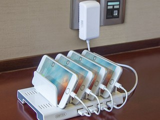 具 BC1.2 智能安全快充技術 Unitek Y-2187A 4-Port USB 充電底座 具 BC1.2 智能安全快充技術 Unitek Y-2187A 4-Port USB 充電底座