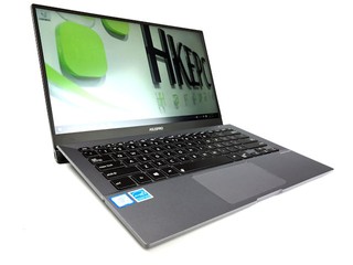 5.4mm 幼框、僅 1.05 kg ASUSPRO B9440 14 吋商務電腦