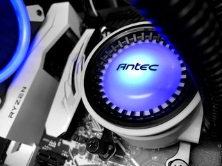 冷卻液溫 LED 顯示 ANTEC Mercury 120 一體式水冷