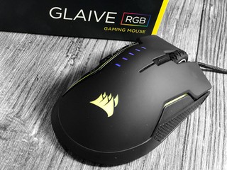 16K DPI、Thumb Grips 設計 CORSAIR GLAIVE RGB 電競滑鼠