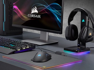 內置 3.5mm 可輸出 7.1 環繞音效 Corsair ST100 RGB 耳機座