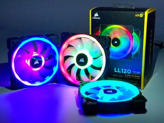 雙RGB燈環、16顆LED CORSAIR LL120 RGB LED風扇
