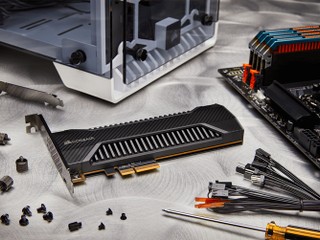 非入門級產品!! 追加 1,600 GB 頂級容量 CORSAIR Neutron NX500 NVMe PCIe SSD