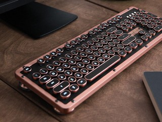 內置 6000 mAh 電池 長達一年續航力 AZIO 推出「複古傳統鍵盤」藍芽版
