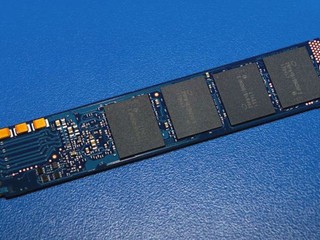 7 組 3D XPoint 儲存器四晶片封裝而成 Intel 發佈 Optane SSD DC P4801X
