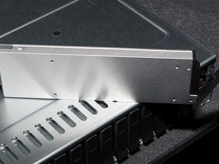 連續讀寫可達 3GB/s、1.9GB/s Samsung 展示全新 NF1 SSD 連續讀寫可達 3GB/s、1.9GB/s Samsung 展示全新 NF1 SSD