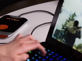 內建 GTX 1050 4GB、可達 1680 MHz Exklim 推出便攜式 eGPU eX Core