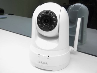 旋轉鏡頭、1080p 解析度 D-LINK DCS-8525LH 無線雲端攝影機 旋轉鏡頭、1080p 解析度 D-LINK DCS-8525LH 無線雲端攝影機