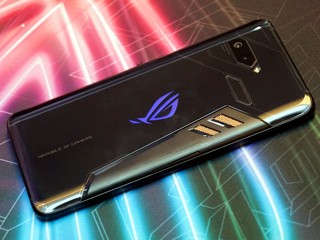超認真!! ASUS 進軍電競手機市場 「ROG Phone」性能、功能大突破