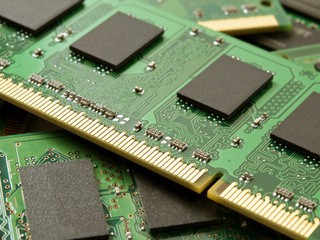 DRAM、NAND Flash 大漲帶動 2018 年半導體產值將突破 5000 億美元