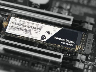 極速 !! 3,400MB/s 、500K IOPS WD Black (2018) NVMe SSD 1TB
