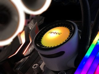 RGB 燈效、三相靜音泵 ANTEC Mercury RGB 240 一體式水冷