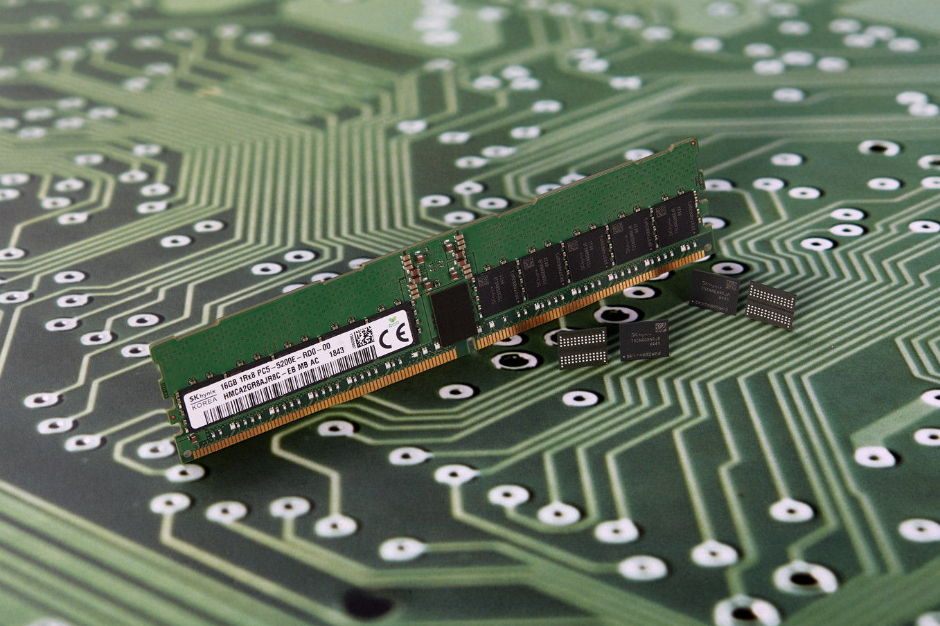 16 Gb DDR5 DRAM
