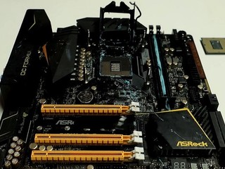 9900K 配 ASRock Z170M OC Formula  芬蘭超頻玩家成功超至 5.5 GHz