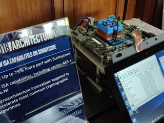 高 75% 7-zip 性能、支援全新 ISA 指令集 Intel 展示疑似「Ice Lake」高性能平台實物