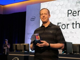 【玩遊戲 8 核 U 到頂!!】12、16 核心無優勢?! Intel 自家實測：Core i9-9900K 依舊無敵