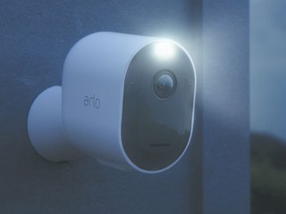 【自主控制無後門,唔怕影片上中央!!】 新一代 Arlo Pro 3 拍攝功能大升級 【自主控制無後門,唔怕影片上中央!!】 新一代 Arlo Pro 3 拍攝功能大升級