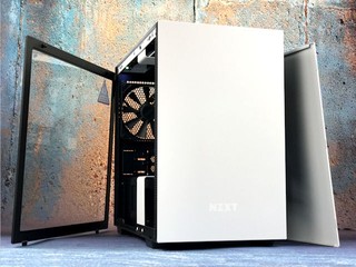 型格改良、追加 USB-C 支援 NZXT H210i Matte White Mini-ITX 機箱