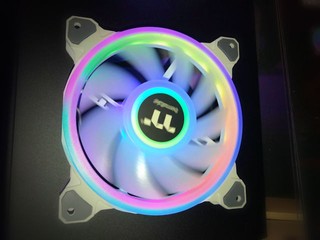 【CES 2020】四環 ARGB、56 顆 LED Thermaltake Riing Quad RGB 散熱風扇