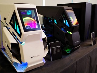 【小小......伏伏伏伏伏!!】 丁丁「縮細版」直升機概念機箱 AH T200 【小小......伏伏伏伏伏!!】 丁丁「縮細版」直升機概念機箱 AH T200