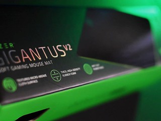 【新增 3XL 巨型版!! 120cm 足夠鋪滿成張枱】 Razer GIGANTUS V2 滑鼠墊登場