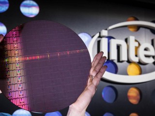 AMD CPU 強勢下  Intel 市佔不跌反升 !! Intel CPU 市佔重上 80%   自家生產成關鍵