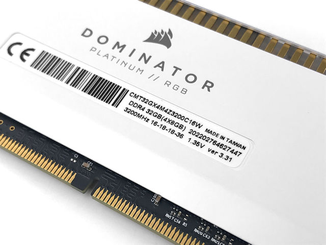 Dominator Platinum RGB D4-3200